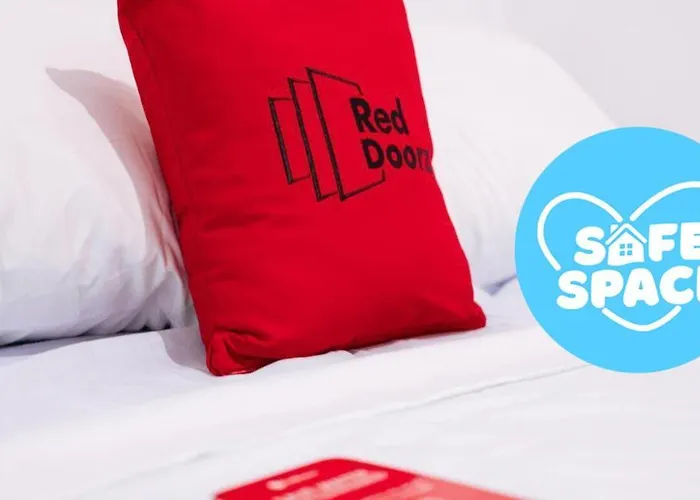 Hotel Reddoorz @ Vicente Street Espana 2*