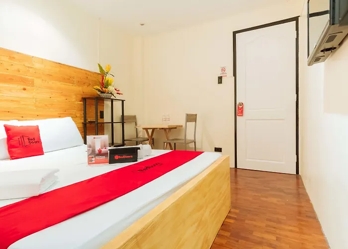 Hotel Reddoorz @ Vicente Street Espana Manila