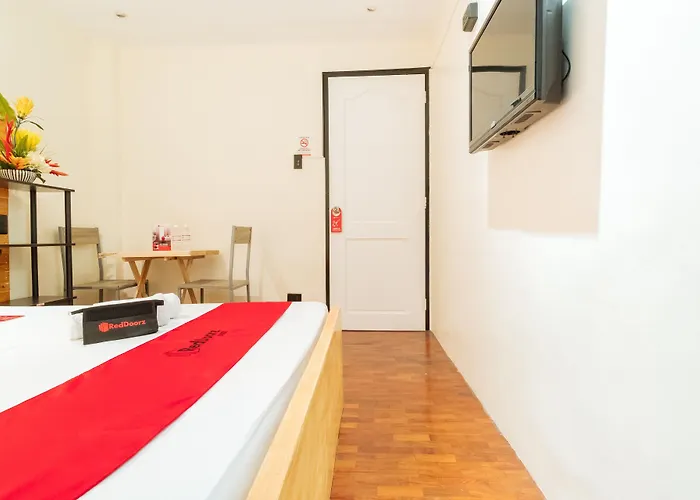 Hotel Reddoorz @ Vicente Street Espana Manila