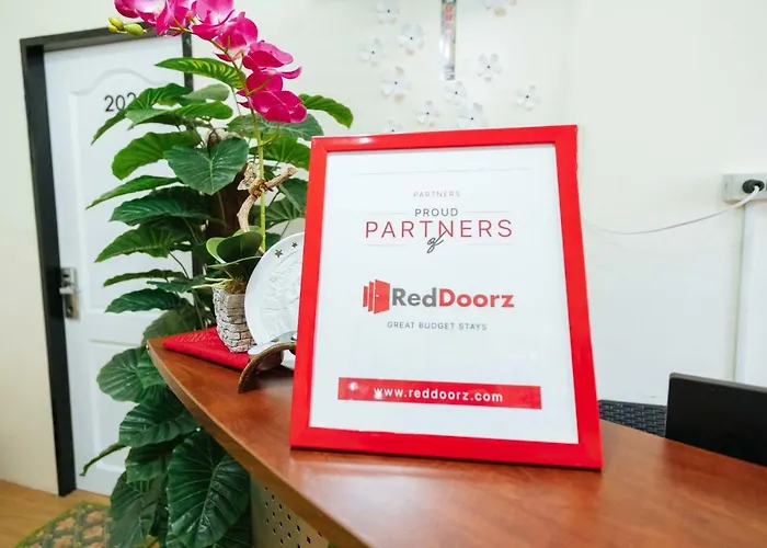 Hotel Reddoorz @ Vicente Street Espana